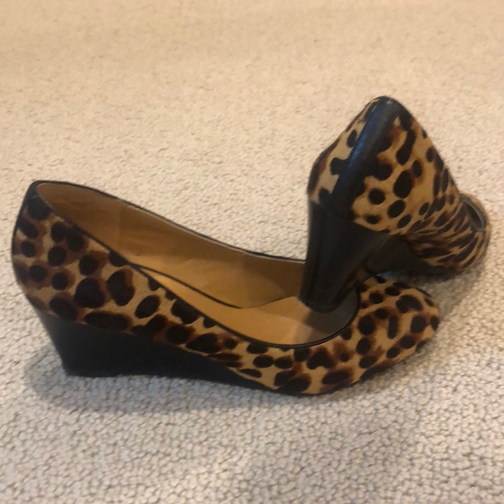 Nine West leopard size 9.5 wedge heel